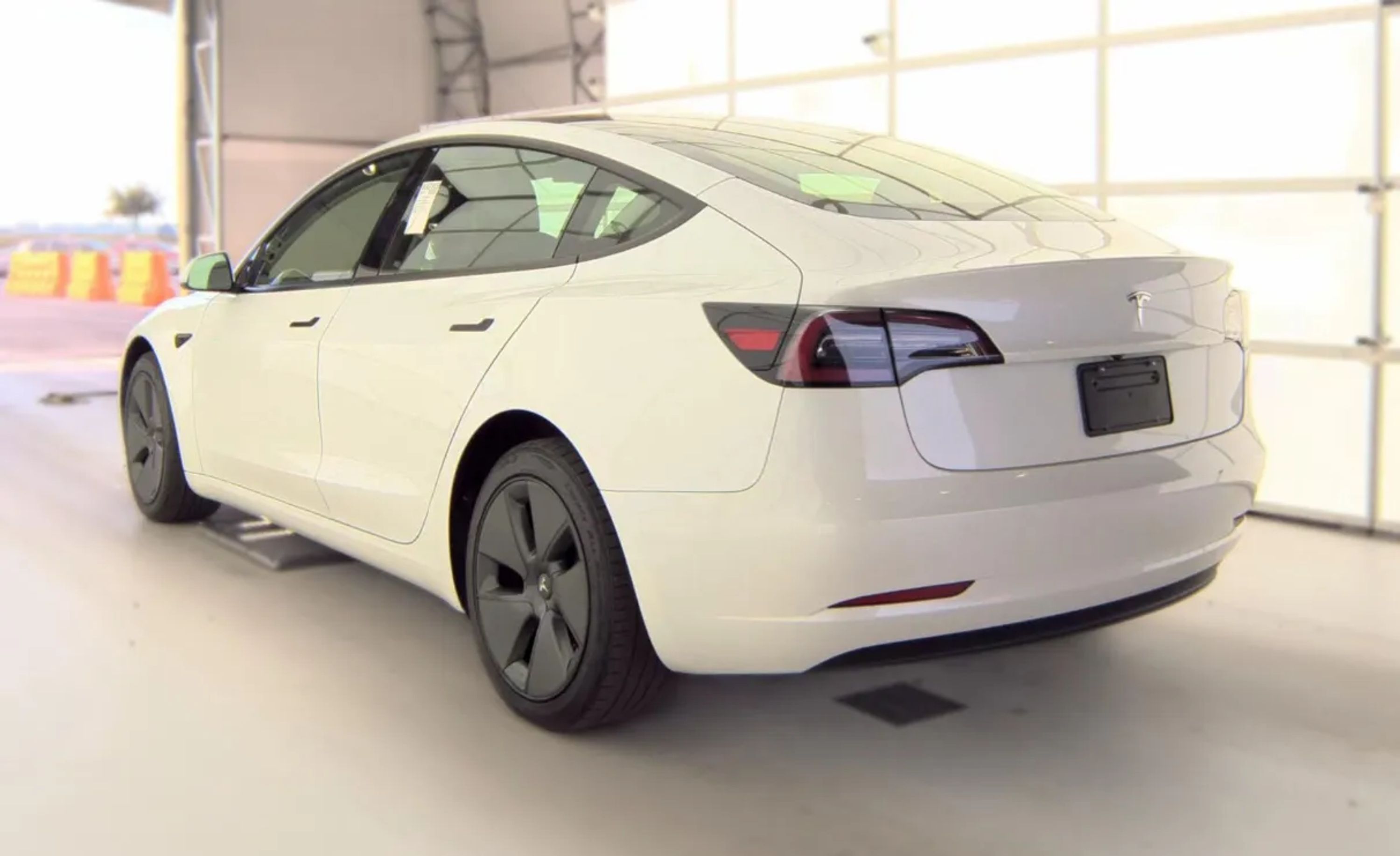 tesla model 3 2023 5YJ3E1EA4PF560539 image tesla model 3 2023 5YJ3E1EA4PF560539 image